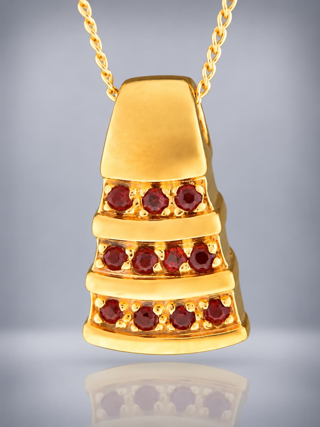 Garnet gold vermeil pendant