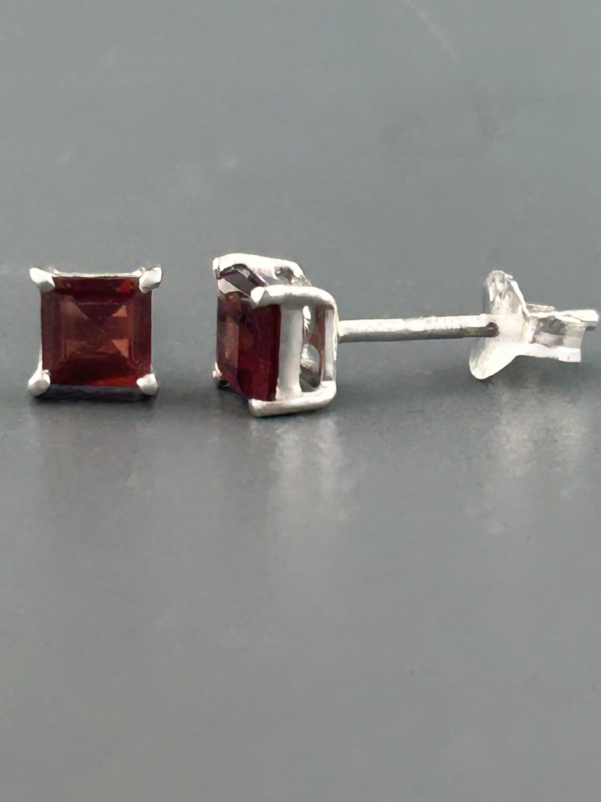 Garnet Earrings - Sterling Silver stud - 4mm stones