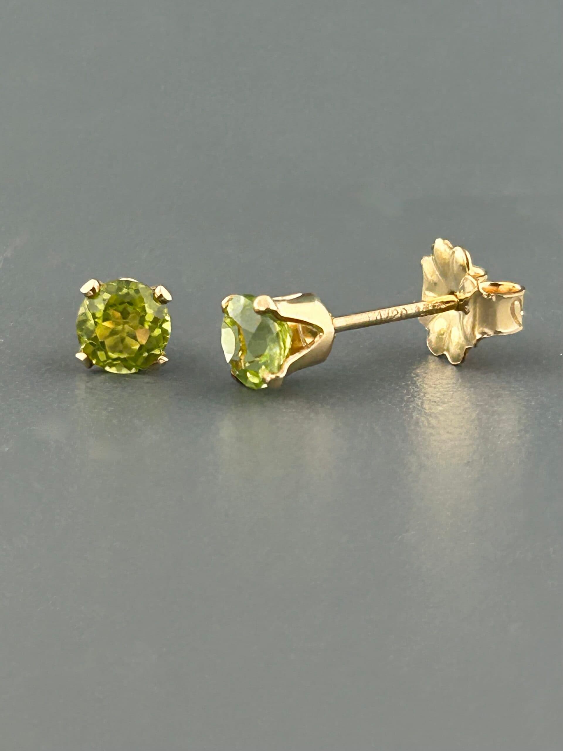 Peridot Earrings - Gold stud - 4mm stones