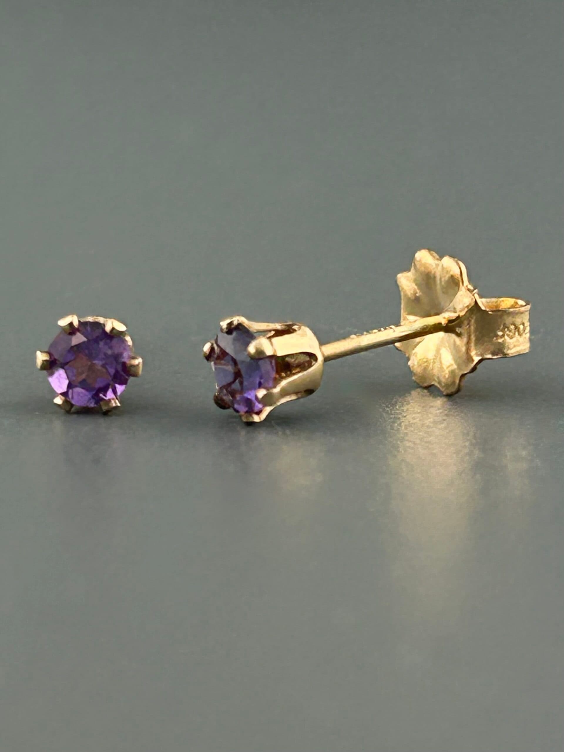 Amethyst Earrings - Gold stud - 3mm stones