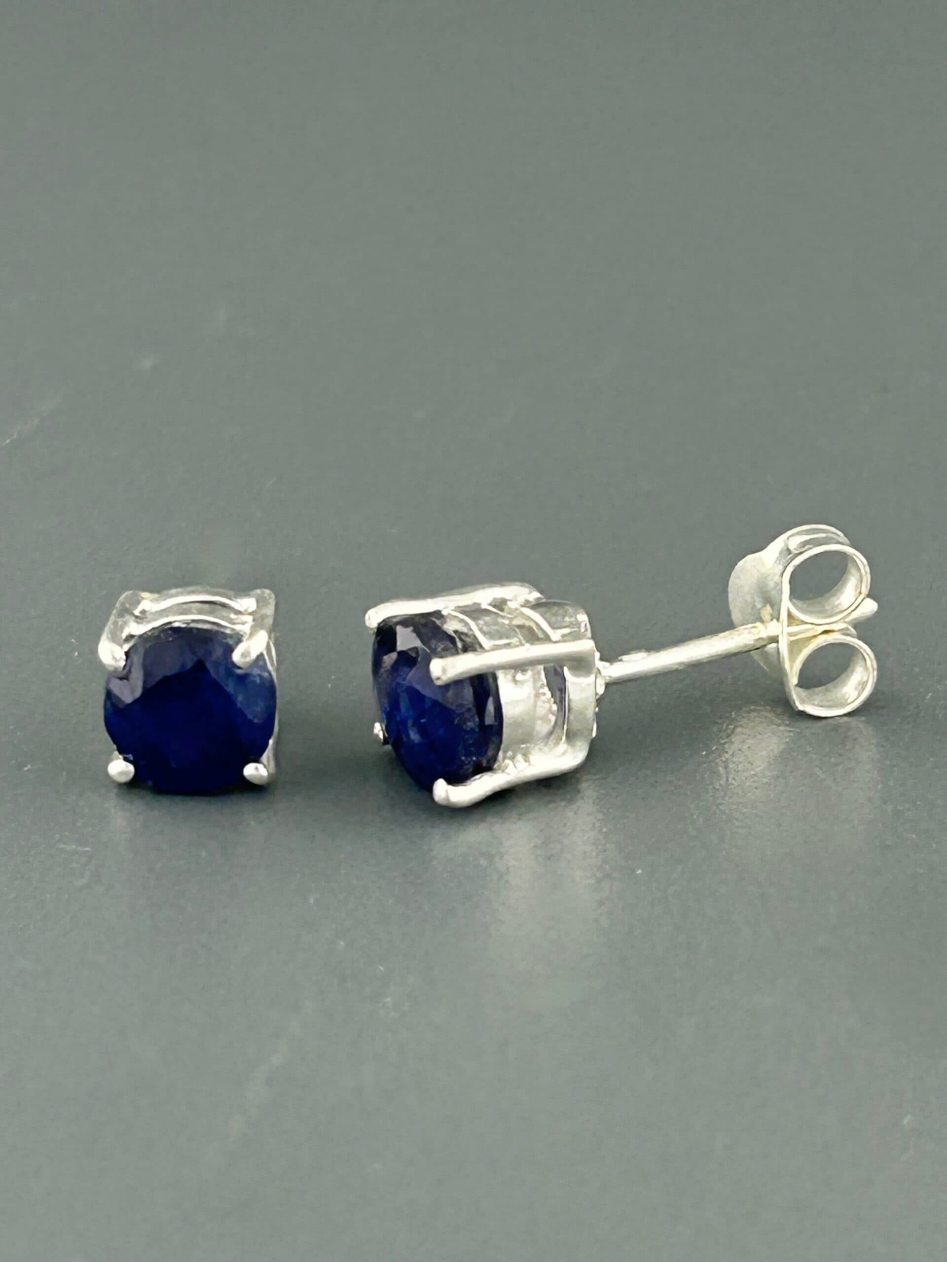 Sapphire Earring - Sterling Silver stud - 6mm round