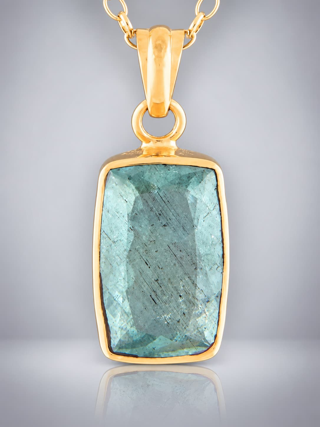 Aquamarine pendant