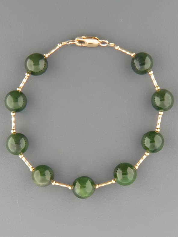 Jade Bracelet - 10mm round stones with twist beads