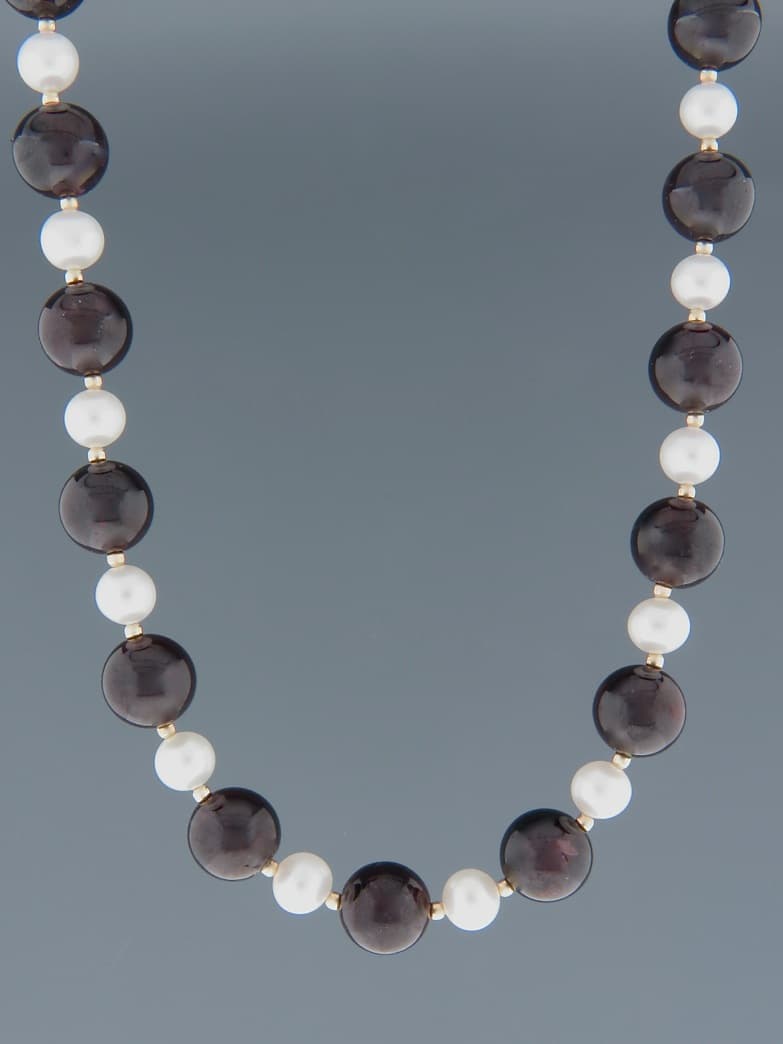 Garnet & Pearl Necklace - 10mm round stones