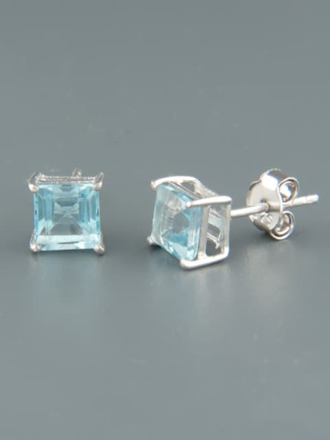 Blue Topaz Earrings - Sterling Silver stud - 6mm stones
