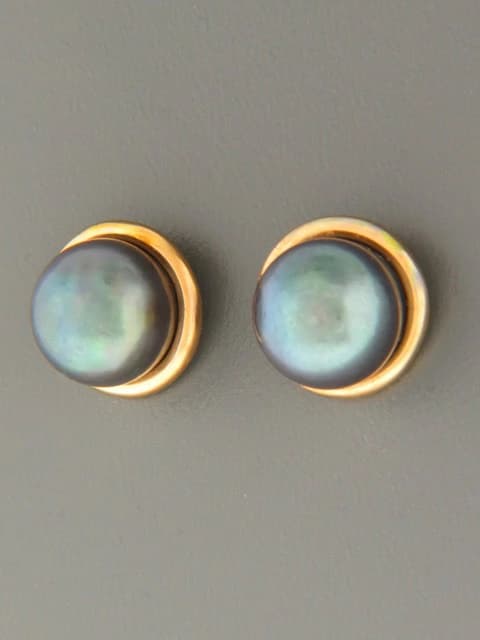 10mm dark Pearl stud Earrings - Gold Vermeil