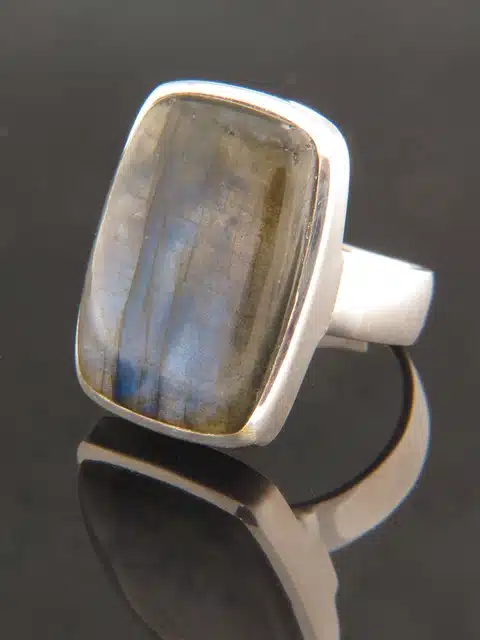 Labradorite Ring - Sterling Silver