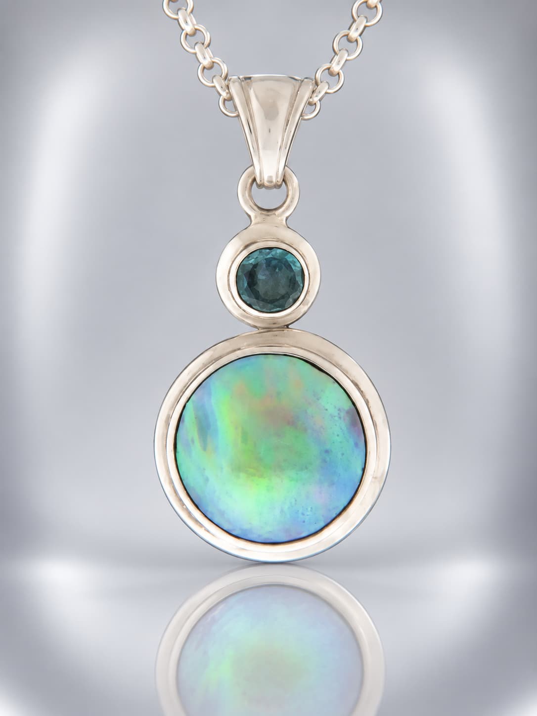 sterling silver blue pearl pendant