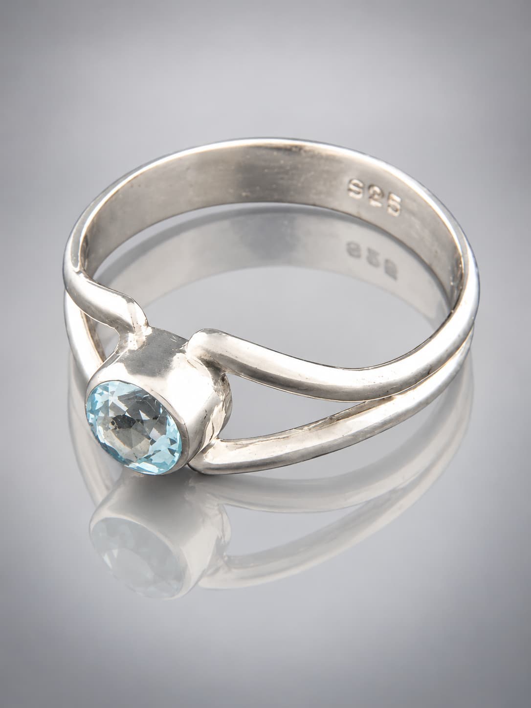 Blue Topaz Ring - Sterling Silver
