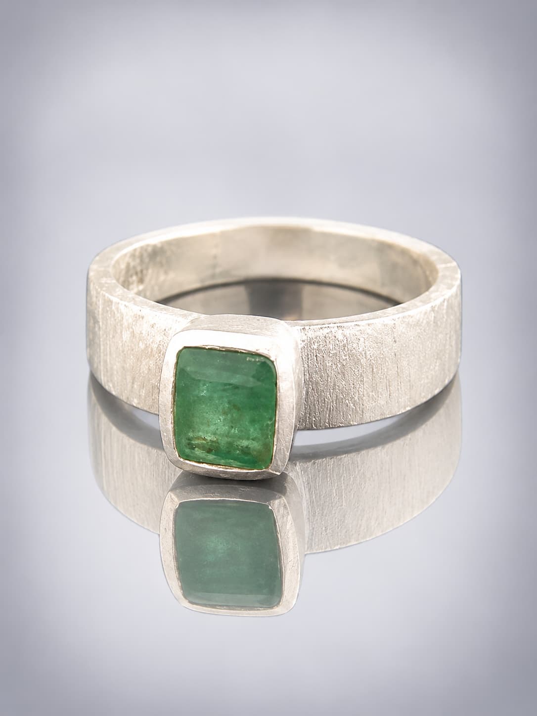 Emerald ring - Sterling Silver