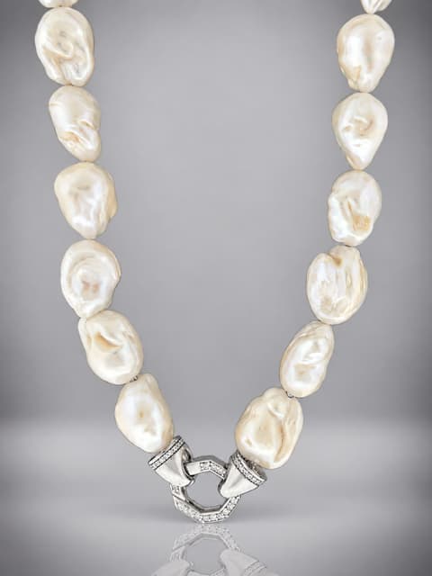baroque pearl necklace